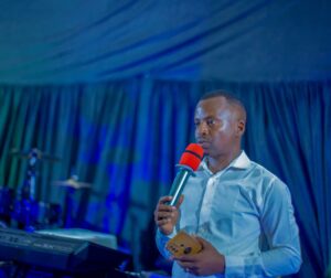 Umurongozi wa Chorale Revelation Sound yo mw'ishengerp Méthodiste Libre paroisse Kamenge